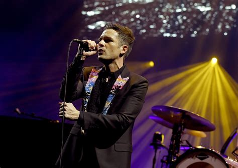 Watch The Killers Cover Tom Petty S American Girl And The Waiting