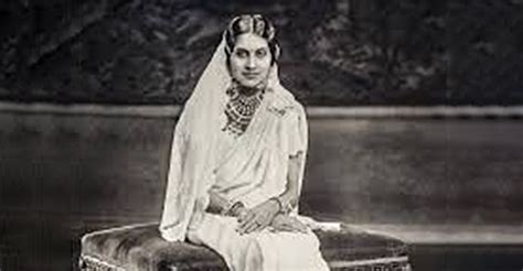 royal women  india   crafts  wore  life weaverstory
