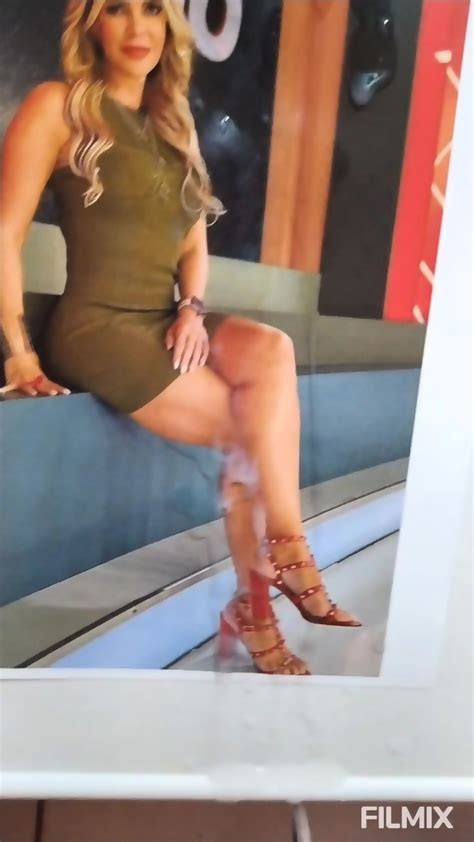 Cum Tribute Aline Hernández gorgeous Legs Latina