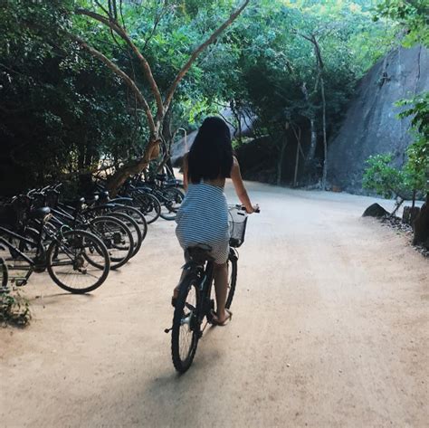 Những cô nàng hot girl không bao giờ chịu ở yên chỗ sẽ khiến bạn muốn đi du lịch ngay tức thì