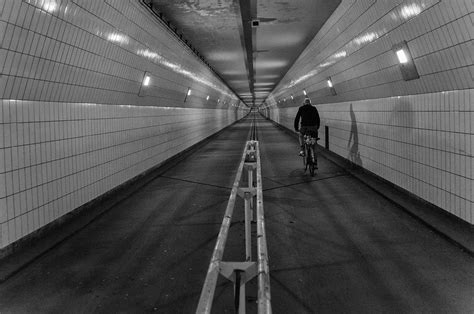 Fietser In Rotterdam Fietstunnel Cees Van Der Zandt Flickr