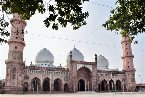 Hypeabis 10 Masjid Terbesar Di Dunia Istiqlal Jakarta Masuk Daftar