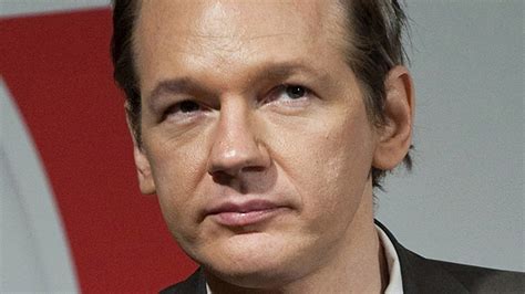 Interpol Seeks Wikileaks Founder Assange As U S Cuts Access To Files