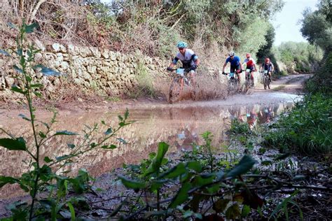 Fotogalería Imágenes de la Volta a Menorca en BTT