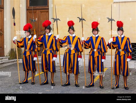 Garde Suisse Banque De Photographies Et Dimages Haute R Solution Alamy