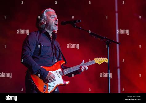 Roland Orzabal High Resolution Stock Photography And Images Alamy