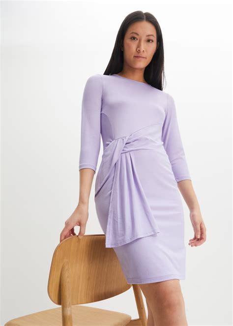 Feminines Kleid Mit Scherpe Hellviolett