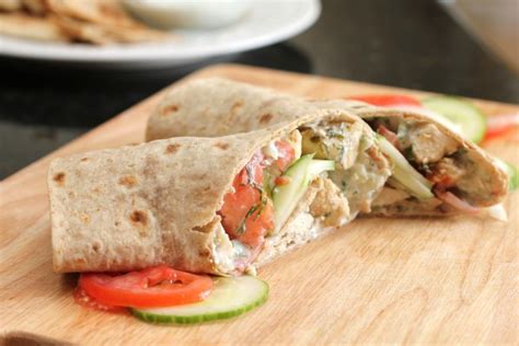 Greek Chicken Pitas With Tzatziki Sauce Recipe