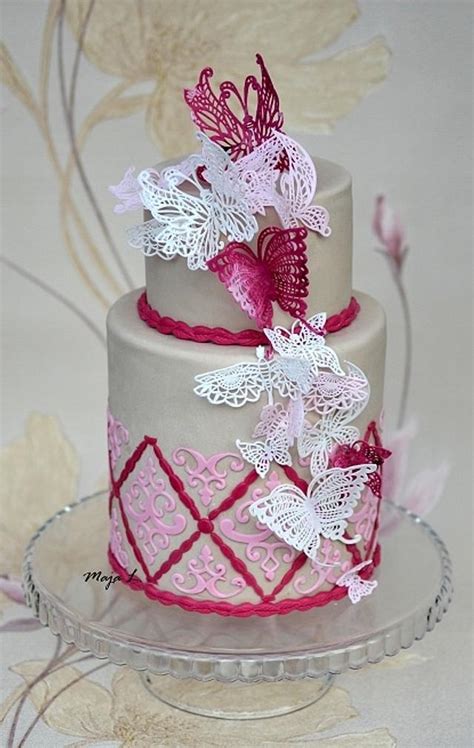 Butterflies Decorated Cake By Majalaska Cakesdecor