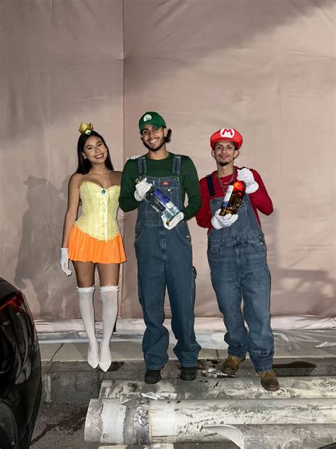mario luigi  daisy cute couple halloween costumes couples