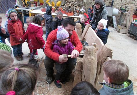 Nicey Sur Aire Les Petits D Couvrent La Sculpture