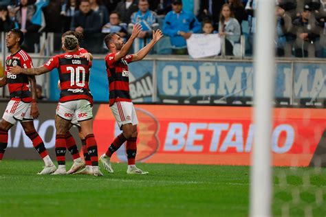 Copa Do Brasil Flamengo Vence Gr Mio E Encaminha Vaga Na Final