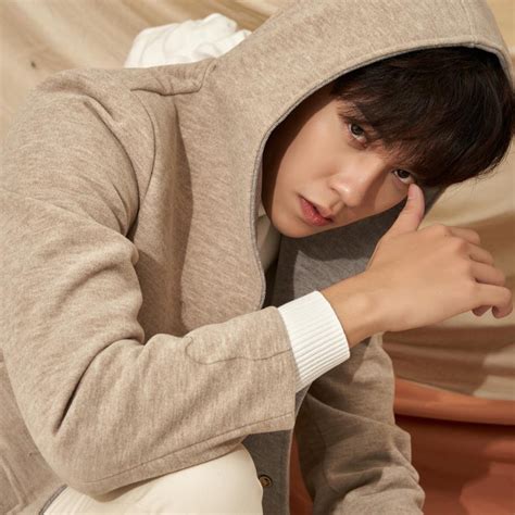 12 hot boy được cư dân mạng yêu mến nhất năm 2020 P 2 Báo Dân trí