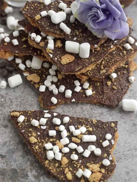 S’mores Graham Cracker Toffee Bars - Food Dolls