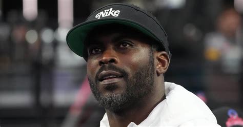 Randy Moss Michael Vick Top List Of College Football Hall Of Fame