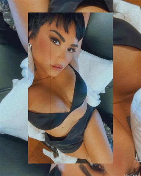 Demi Lovato Shows Off Her Tits Photos Thefappening