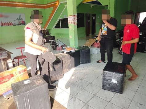 Bea Cukai Malang Gagalkan Pengiriman Rokok Ilegal Lewat Pemeriksaan