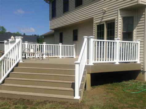 Vinyl Railing | Russell Renovations WNY Inc.