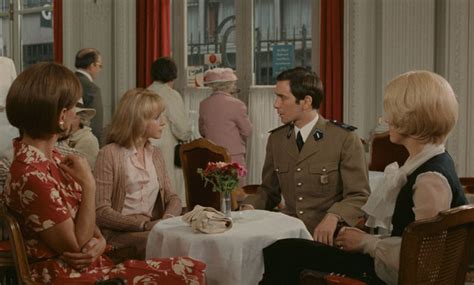 The Discreet Charm Of The Bourgeoisie 1972 RM4 K 1080p Blu Ray X265