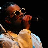 Peça de teatro mostra vida de jovem negro e gay na periferia de São Paulo Blog O que fazer em