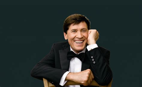 Sanremo Gianni Morandi Canta Apri Tutte Le Porte Lattemiele