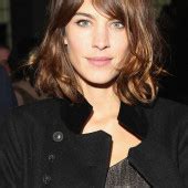 Alexa Chung Nude Pictures Onlyfans Leaks Playboy Photos Sex Scene
