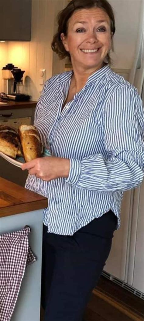 Make Her Nude If Possible Show Me Her Large Tits U Imc T