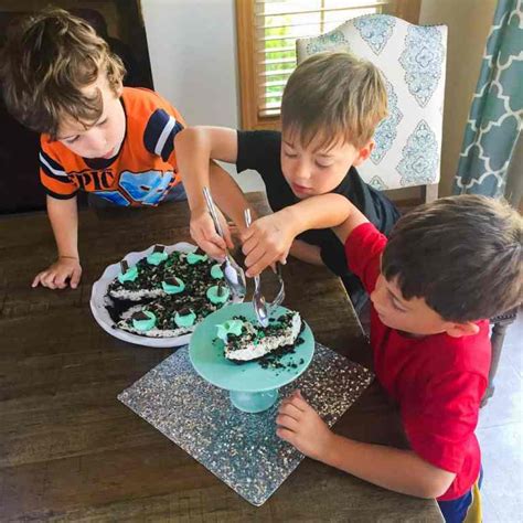 No Bake Mint Oreo Cheesecake Pie Back For Seconds