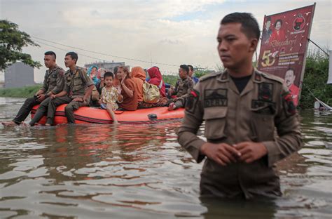 Bencana Banjir 8 Posko Bencana BPBD Tangerang Siaga