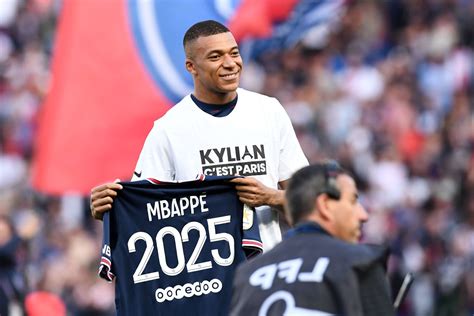 Kylian Mbappé rompe el silencio y revela por qué se quedó en el PSG