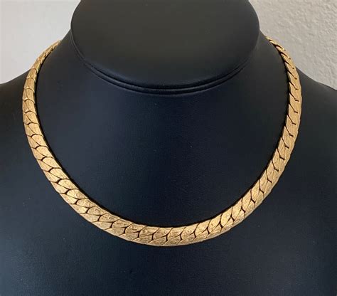 Sarah Coventry Textured Flat Gold Chain Collar Necklace Hook And Chain