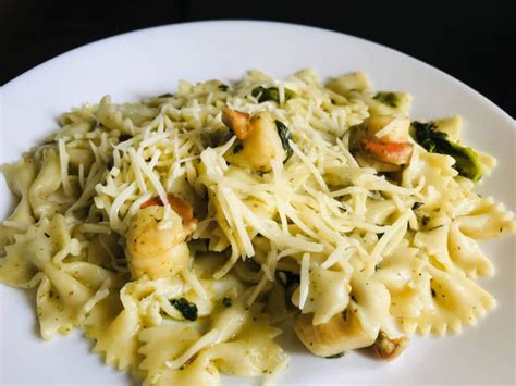 Scallops and spinach pasta, with mushrooms (Instant Pot)