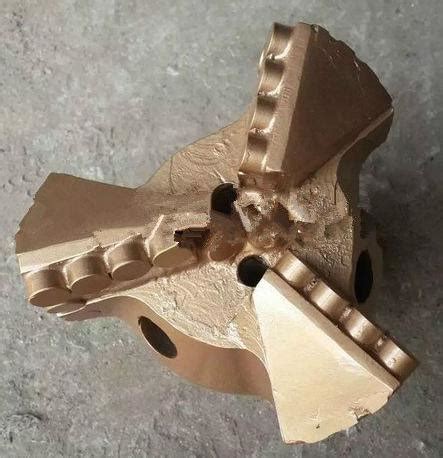 3 Wing PDC Drag Bit For Water Well Drilling Rock Mining PDC Drag Bit