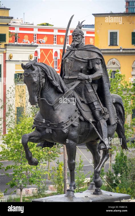 Skanderbeg statue -Fotos und -Bildmaterial in hoher Auflösung – Alamy