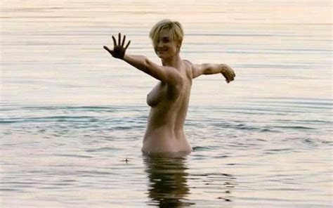 Elizabeth Debicki Nude Scene On ScandalPlanet çevrimiçi izle GiG SEX