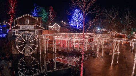 Gatlinburg Christmas Parade: In-Depth 2024 Guide