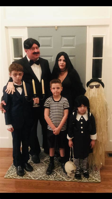 Addams family costume | Addams family costumes, Family halloween ...