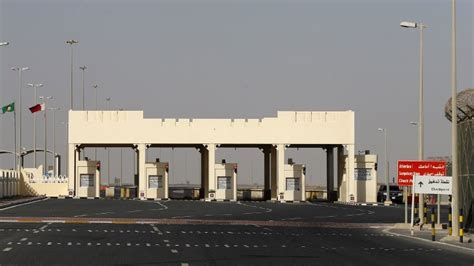 Saudi king orders reopening of Qatar border to pilgrims | The Times of ...