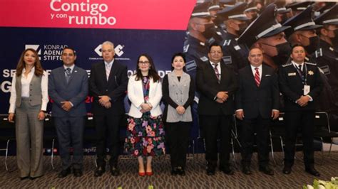 El Presidente Municipal Eduardo Rivera Inauguro El Er Seminario