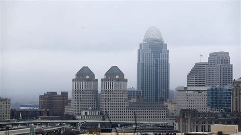 Cincinnati weather: Frigid cold, Ohio River flooding closes streets