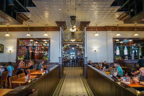 Finnegans Bar And Grill At Universal Studios Florida Overview And Menu