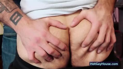 Two Hot Guys Make Out