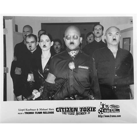 Photo argentique Américaine de CITIZEN TOXIE : THE TOXIC AVENGERS IV N02