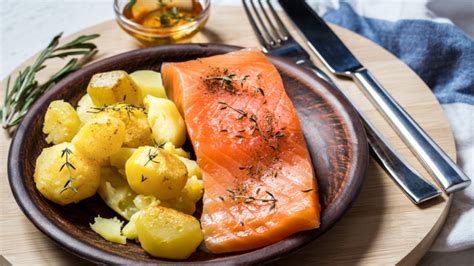 Receta De Salm N Al Horno Con Patatas Y Cebolla