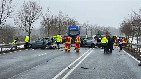 B Bei Eilenburg Drei Menschen Sterben Bei Unfall Der Spiegel