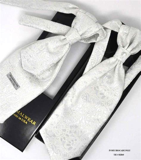 Luxurious Tuxedo Tie - Mnovias