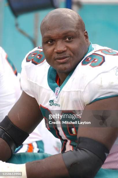 Bryan Robinson Nfl Photos And Premium High Res Pictures Getty Images