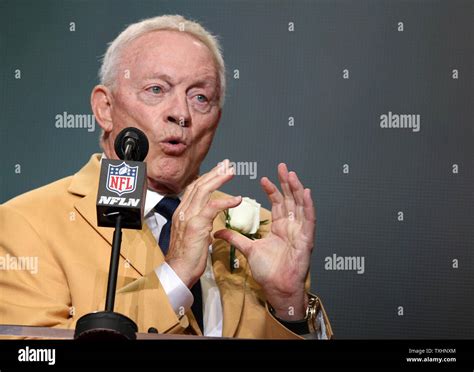 Jerry Jones speaks during his enshrinement into the Pro Football Hall ...