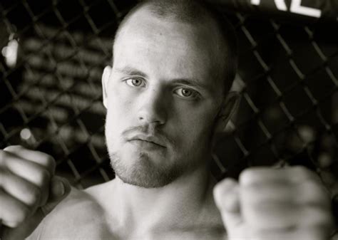 Gunnar Nelson makes MMA return | Graciemag