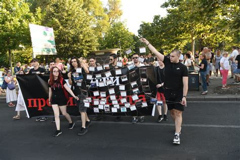 Pogledajte slike koje su obeležile 11. protest „Srbija protiv nasilja“ FOTO